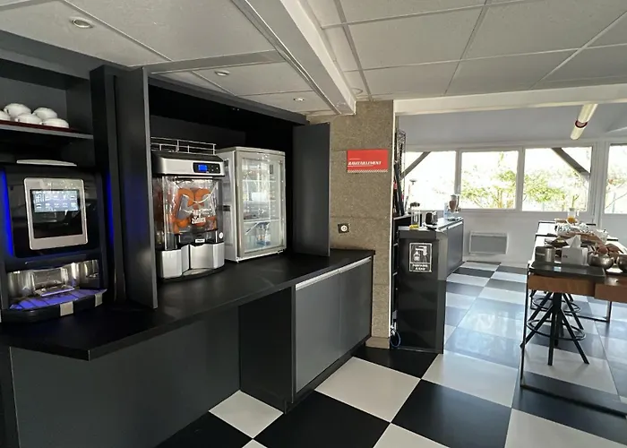 Enzo Hotels Trappes By Kyriad Direct