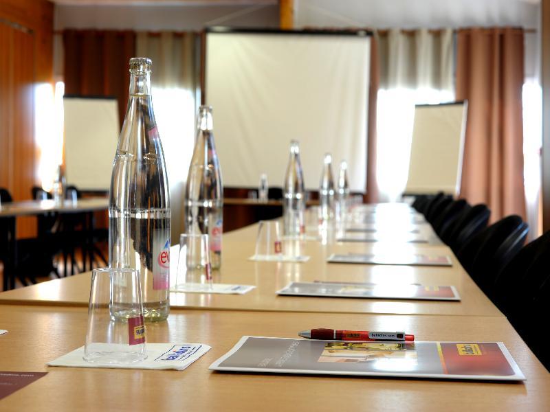 Enzo By Kyriad Direct Hotel 2*