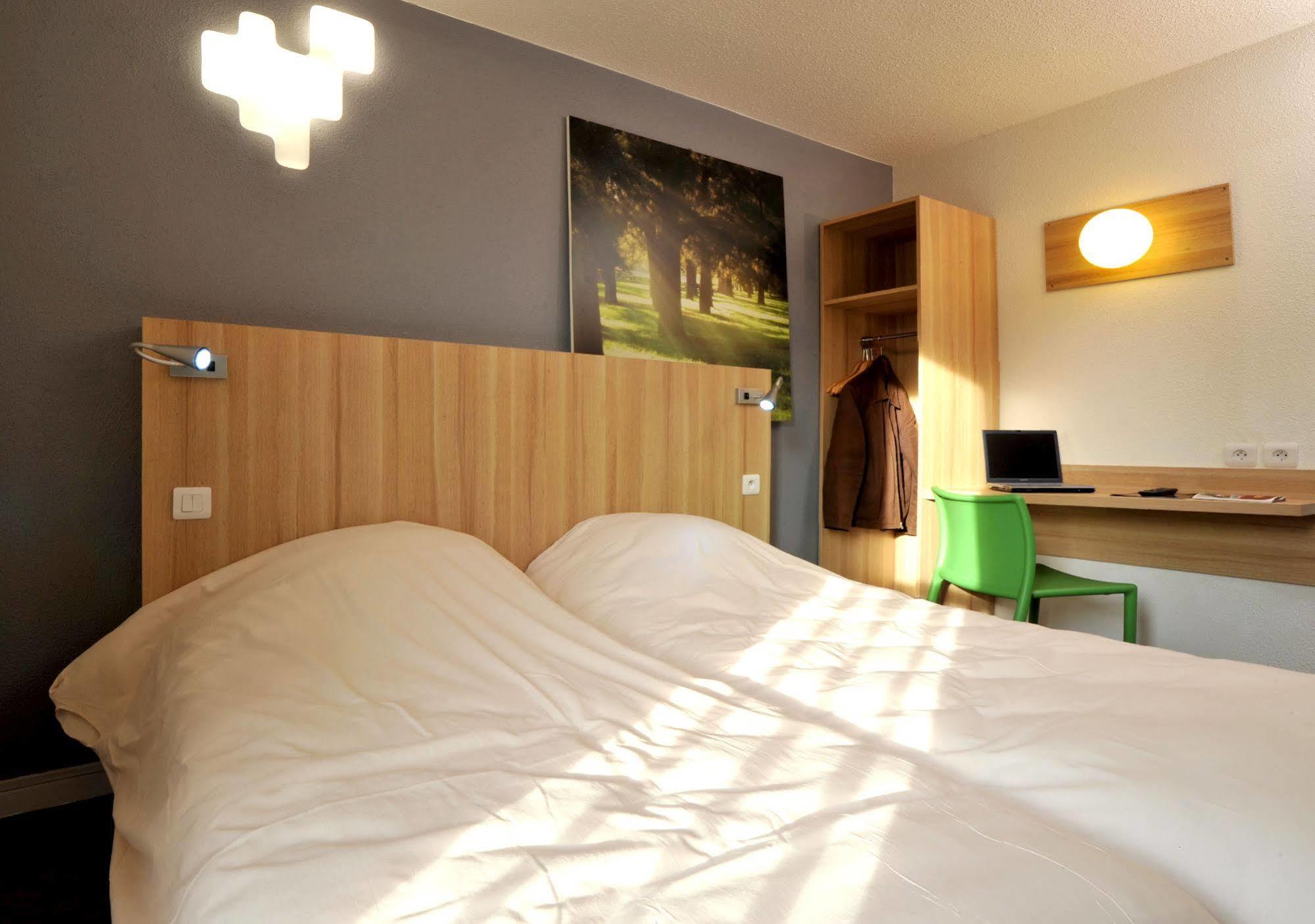 Enzo By Kyriad Direct Hotel Trappes
