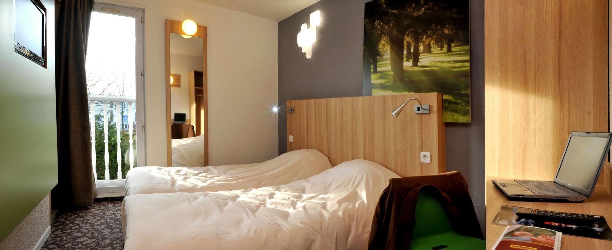 Enzo By Kyriad Direct Hotel Trappes