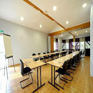 Hotel Enzo By Kyriad Direct 2*
